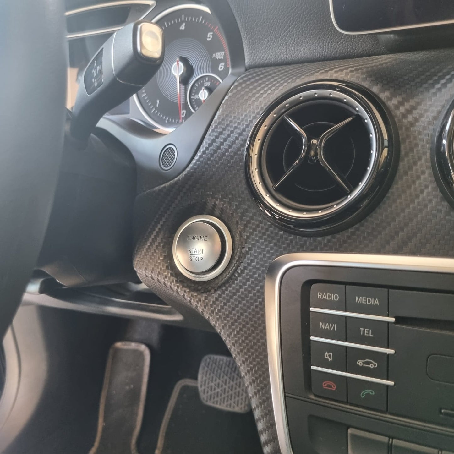 MERCEDES GLA 180d Business automatico 7G TETTO PANORAMICO