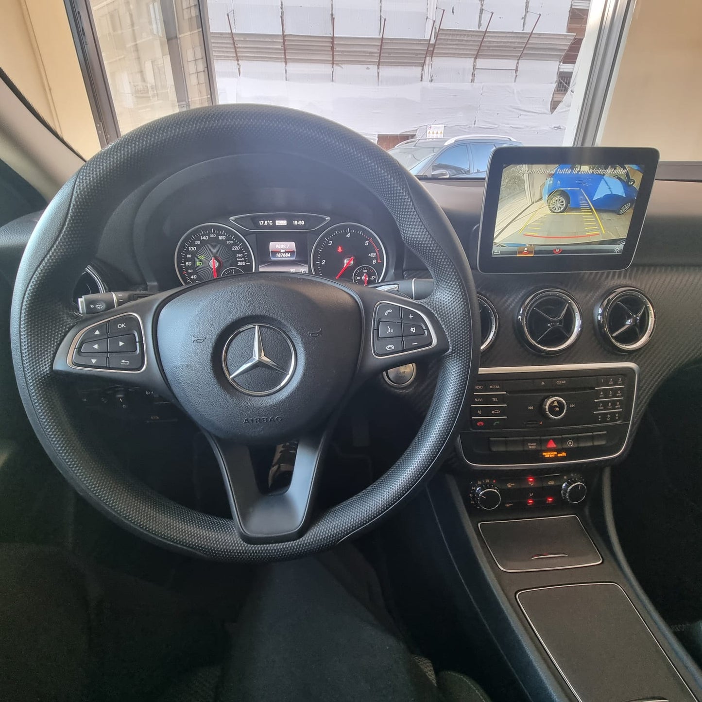 MERCEDES GLA 180d Business automatico 7G TETTO PANORAMICO