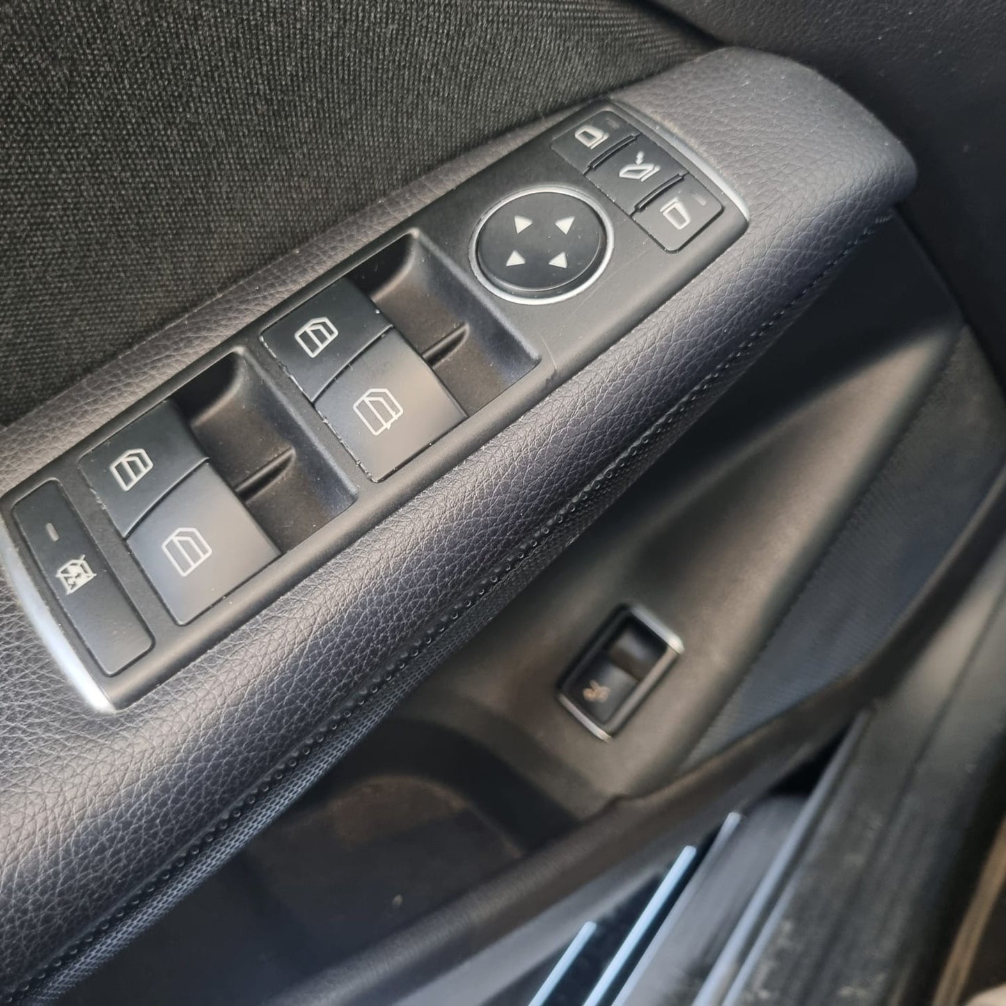 MERCEDES GLA 180d Business automatico 7G TETTO PANORAMICO