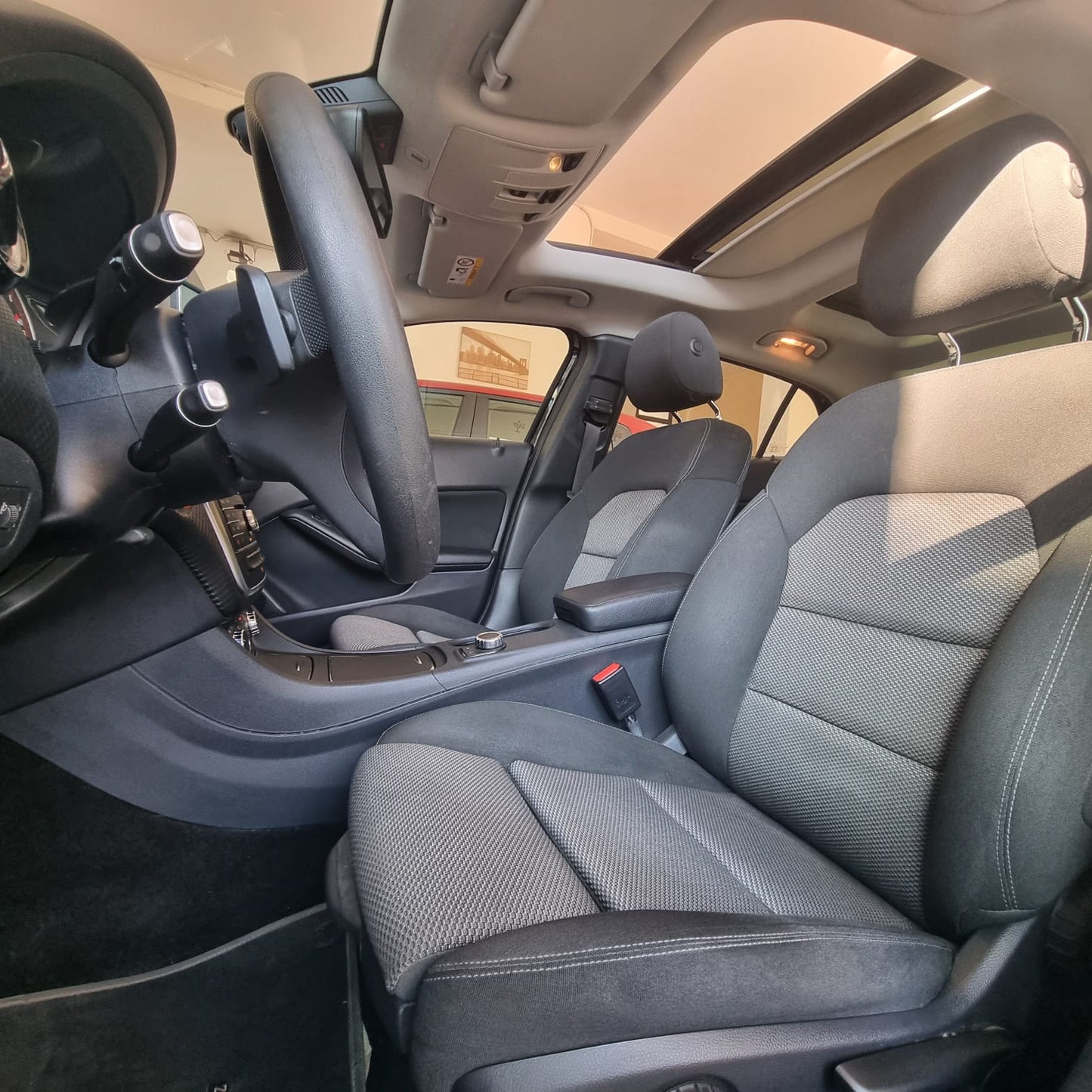 MERCEDES GLA 180d Business automatico 7G TETTO PANORAMICO