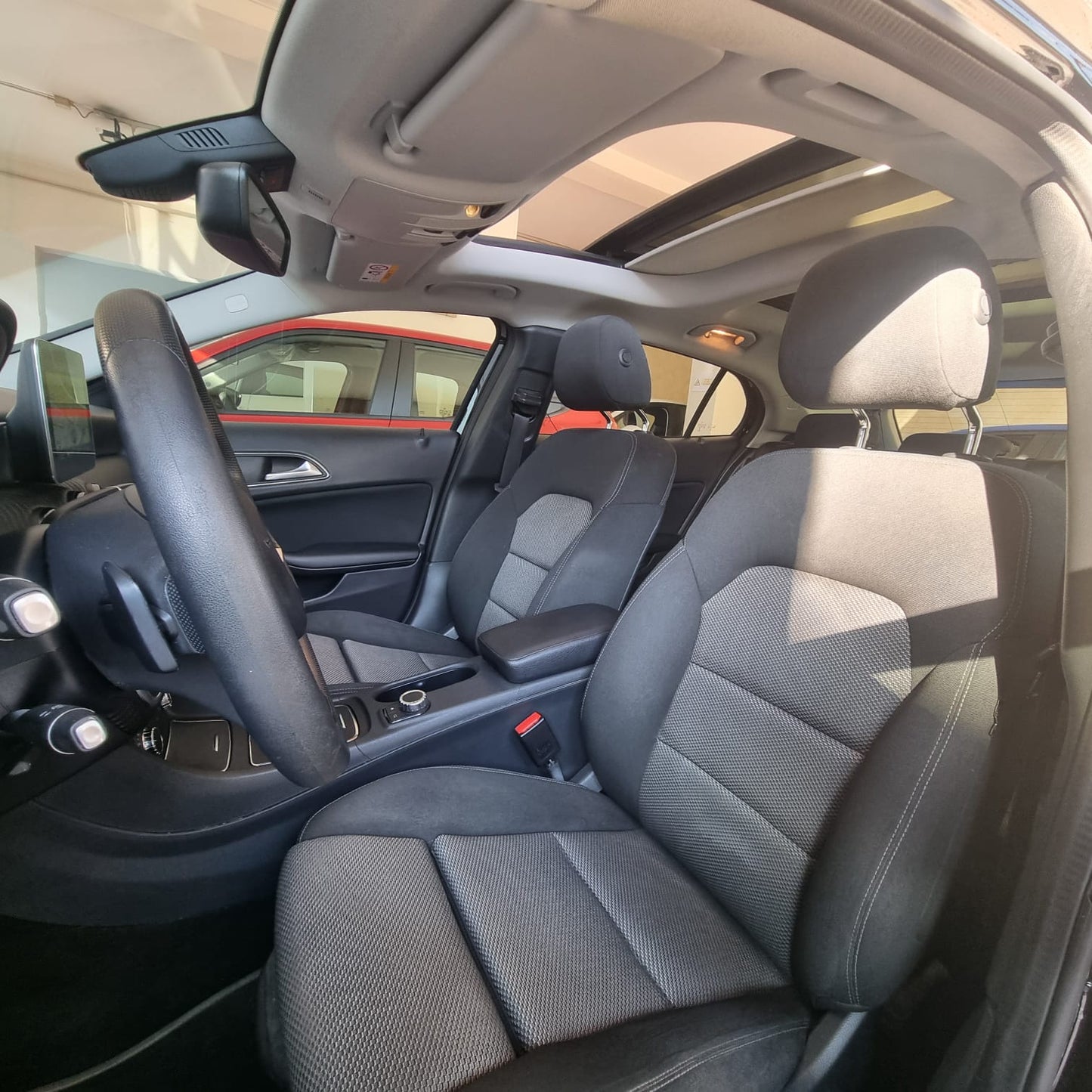 MERCEDES GLA 180d Business automatico 7G TETTO PANORAMICO