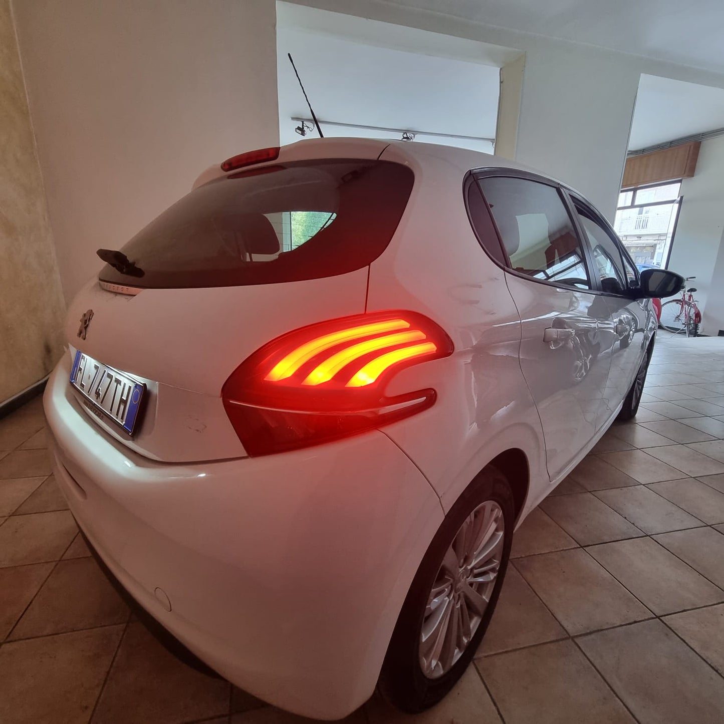 PEUGEOT 208 1.6 HDI 75CV ACTIVE – MY2017