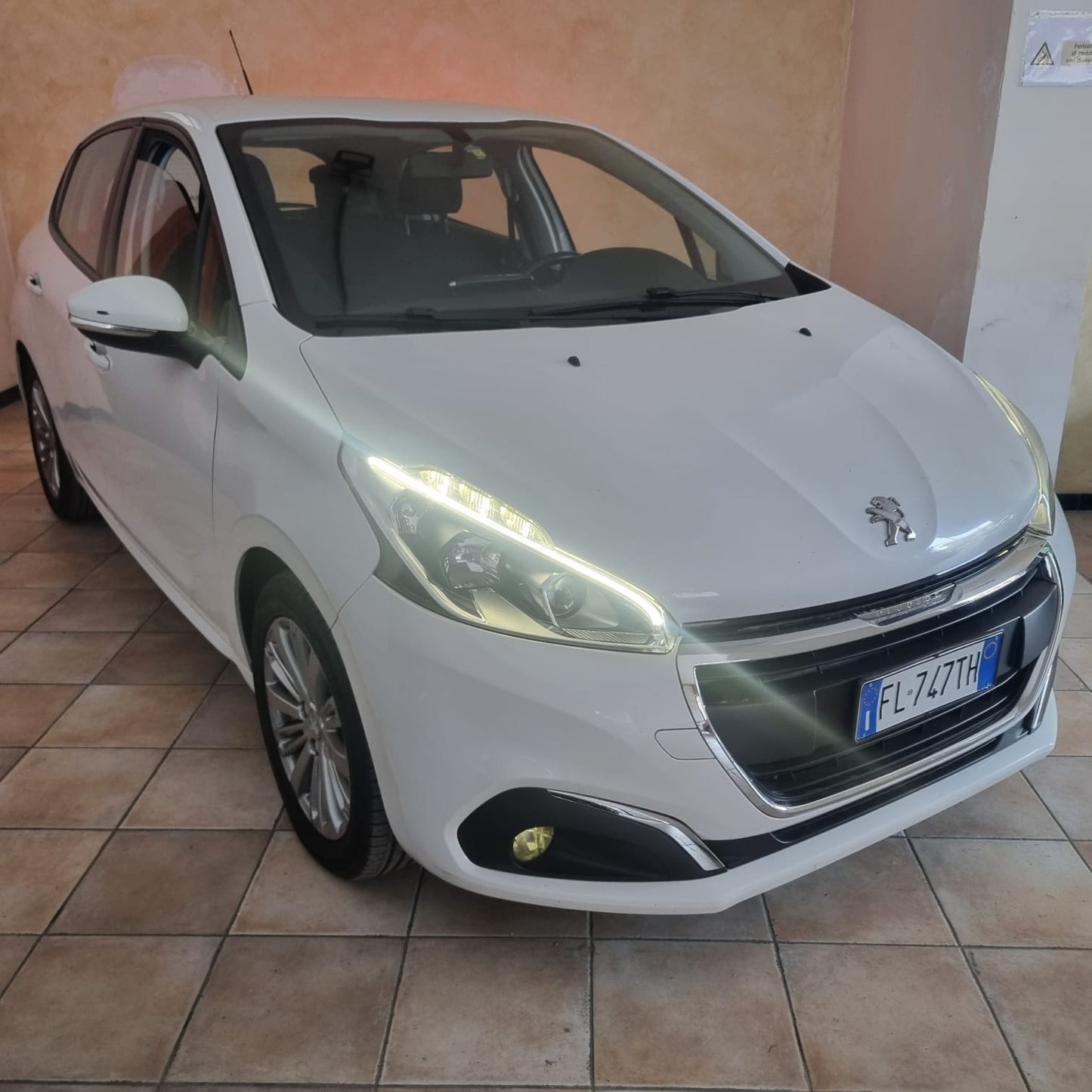 PEUGEOT 208 1.6 HDI 75CV ACTIVE – MY2017
