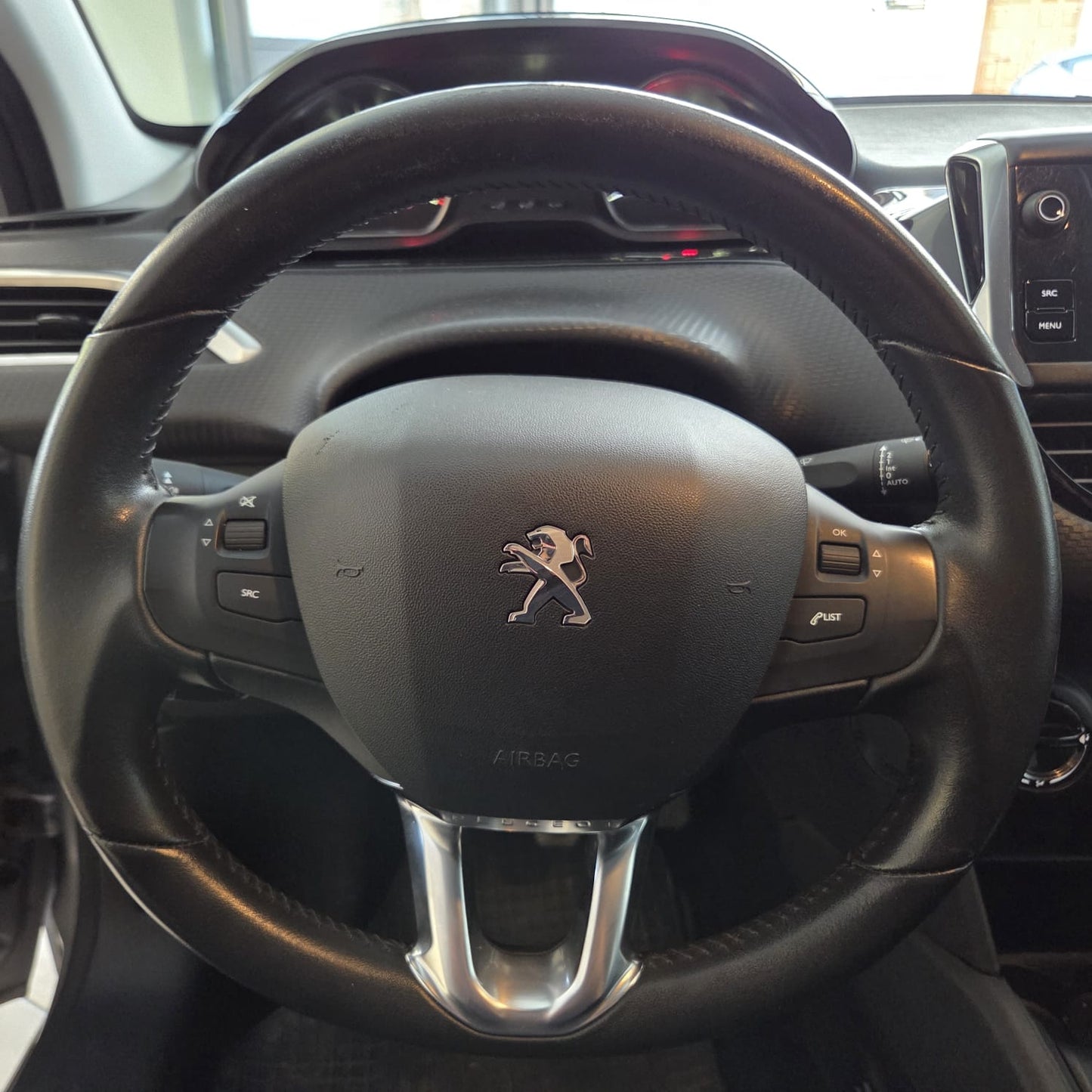 PEUGEOT 208 SIGNATURE 1.5 BlueHDi 100CV – MY2020