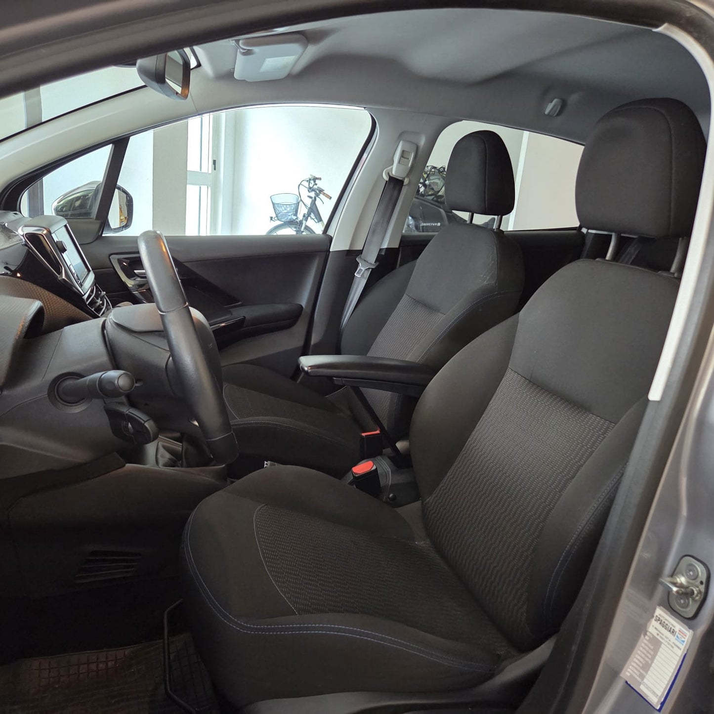 PEUGEOT 208 SIGNATURE 1.5 BlueHDi 100CV – MY2020