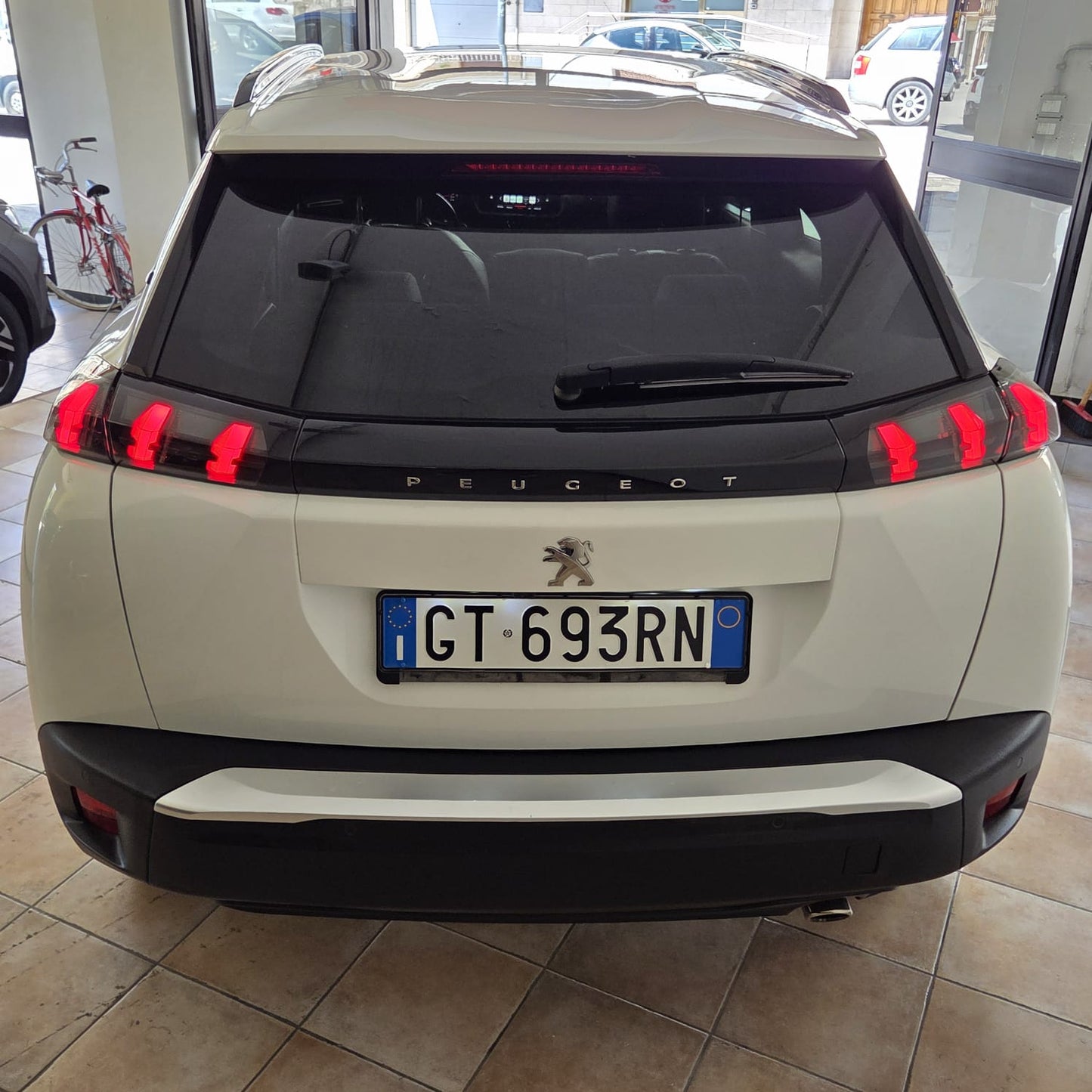 Peugeot 2008 Allure Pack 1.5 BlueHDi 130 CV EAT8