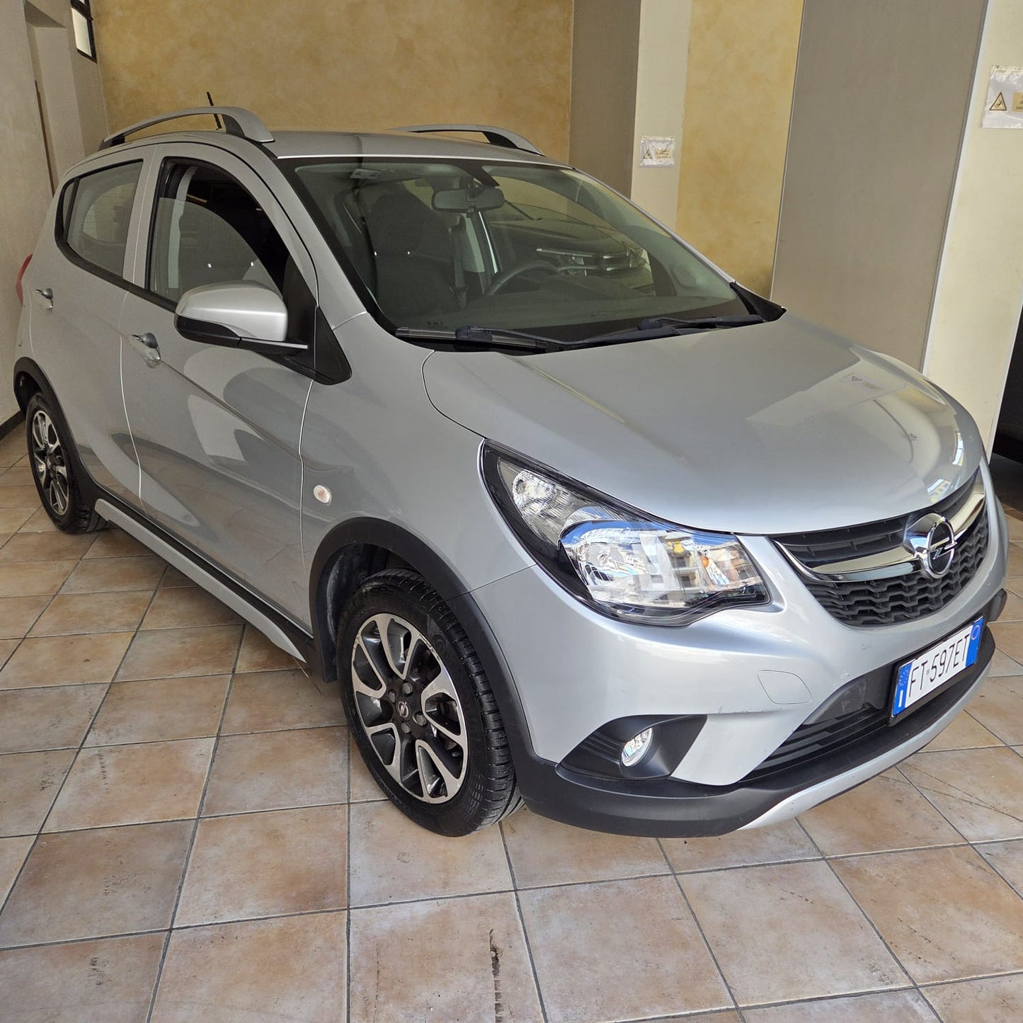 Opel Karl Rocks 1.0 73 CV – 11/2018 – SOLO 49.500 KM – UNICOPROPRIETARIO