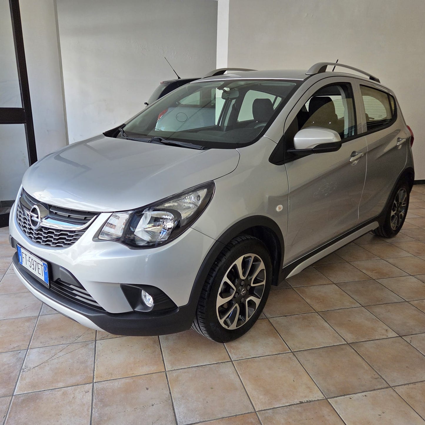 Opel Karl Rocks 1.0 73 CV – 11/2018 – SOLO 49.500 KM – UNICOPROPRIETARIO