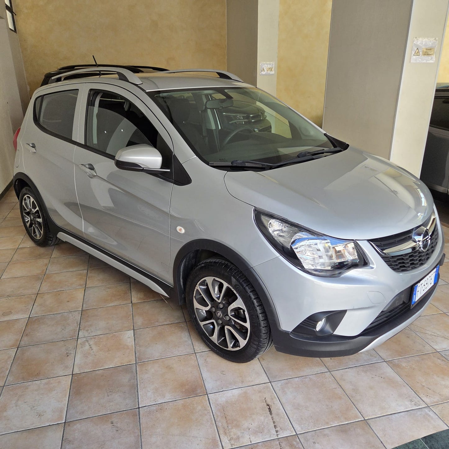 Opel Karl Rocks 1.0 73 CV – 11/2018 – SOLO 49.500 KM – UNICOPROPRIETARIO