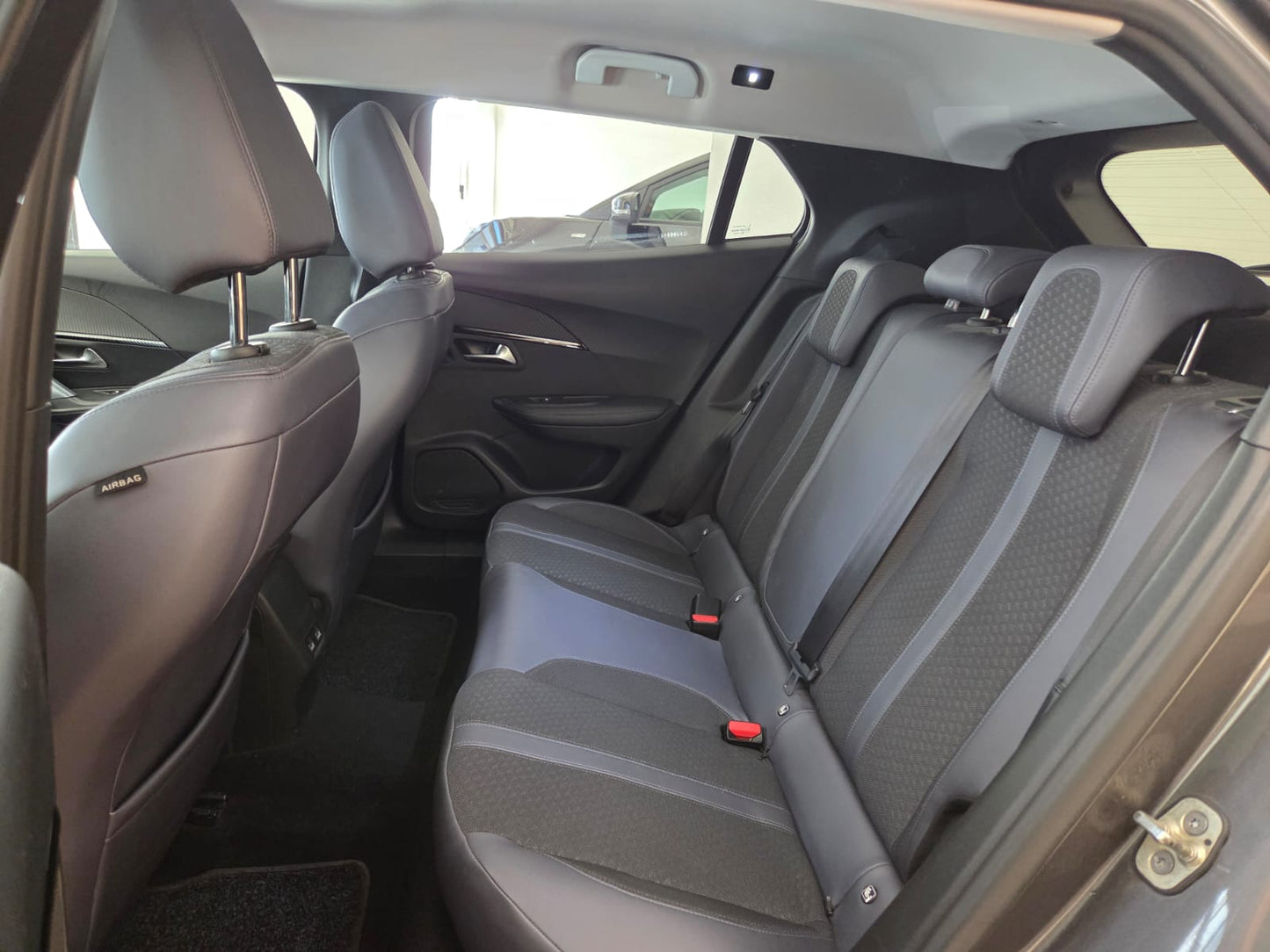 Peugeot 2008 Allure Pack 1.5 BlueHDi 100 CV MANUALE