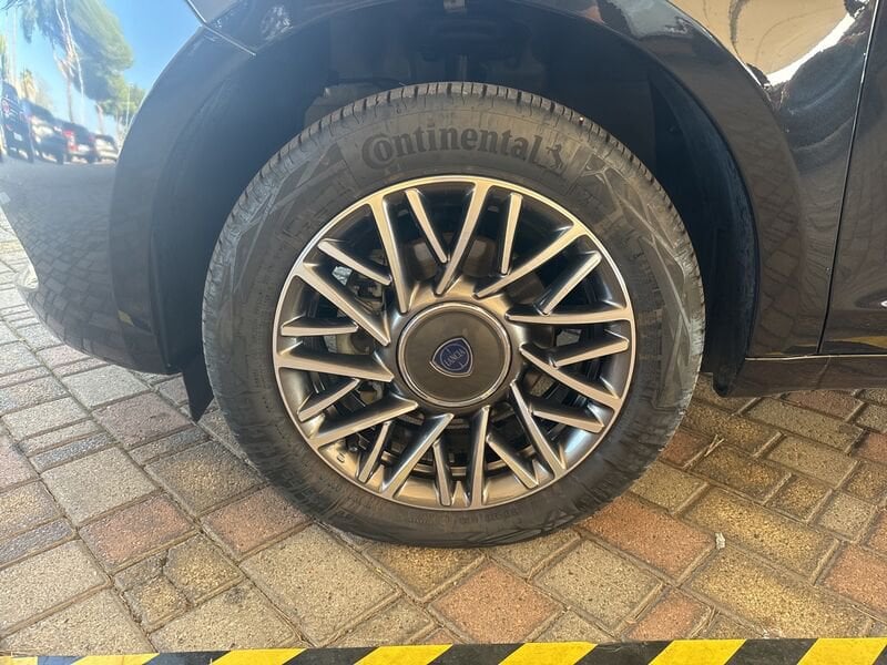 Lancia Ypsilon III 2021 1.0 firefly hybrid Gold Plus 70cv AZIENDALE CON SOLO 8.894 Km