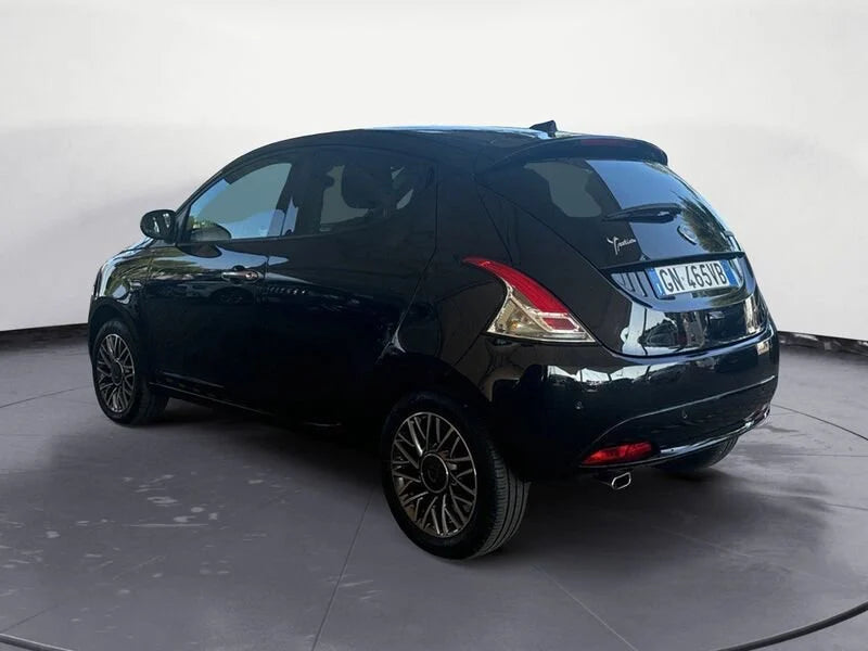 Lancia Ypsilon III 2021 1.0 firefly hybrid Gold Plus 70cv AZIENDALE CON SOLO 8.894 Km