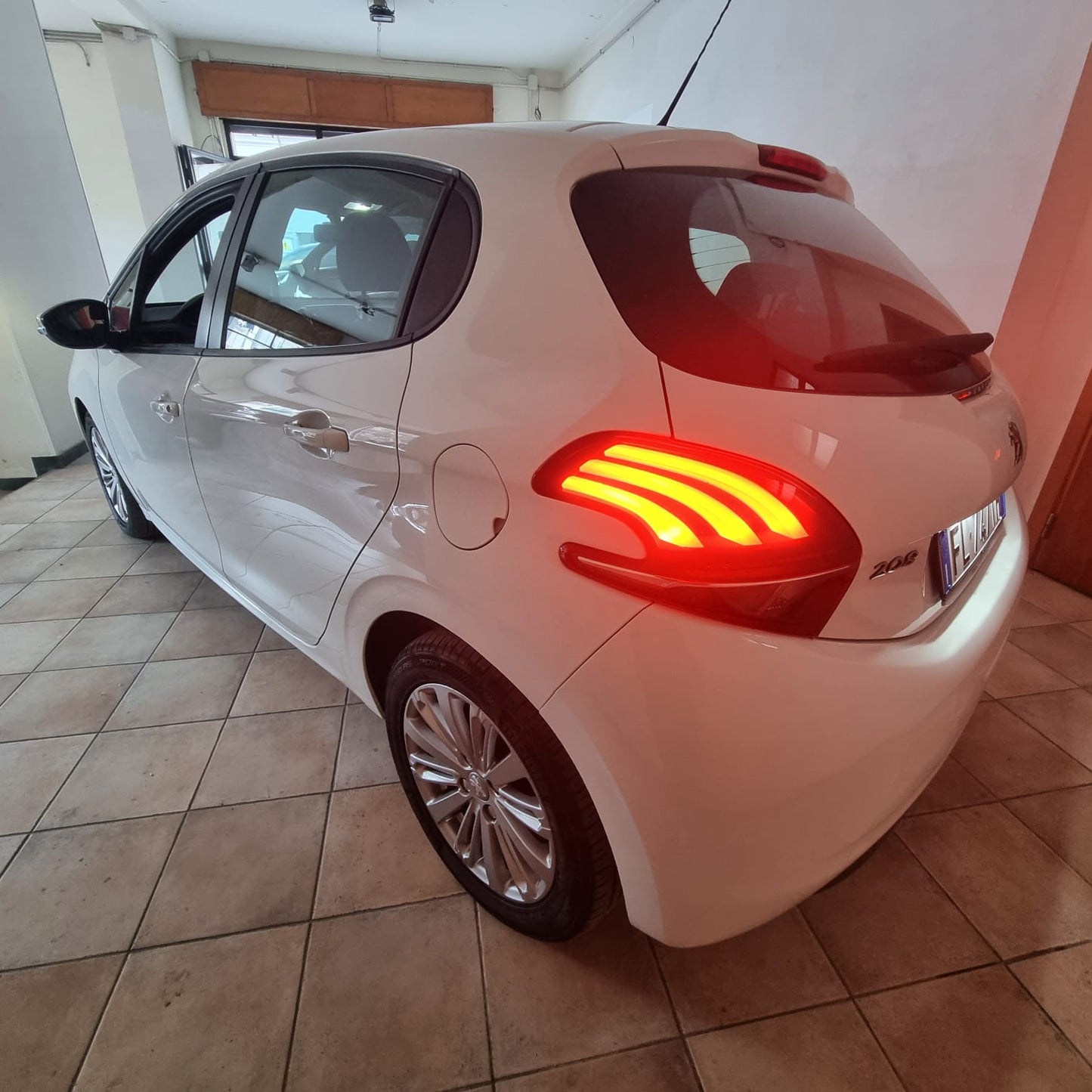 PEUGEOT 208 1.6 HDI 75CV ACTIVE – MY2017