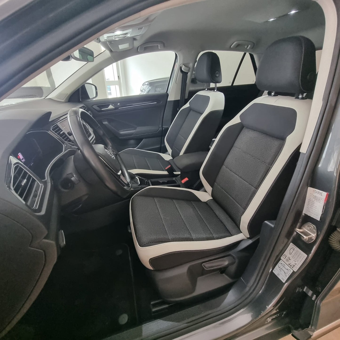 VOLKSWAGEN T-ROC 1.6 TDI SCR ADVANCED BLUEMOTION TECHNOLOGY