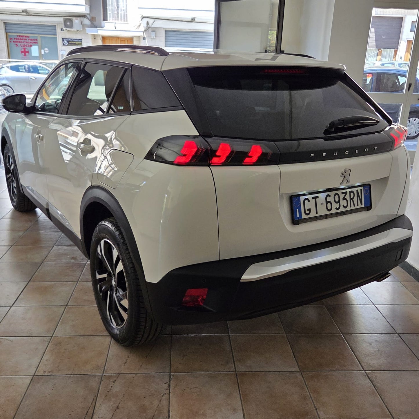 Peugeot 2008 Allure Pack 1.5 BlueHDi 130 CV EAT8