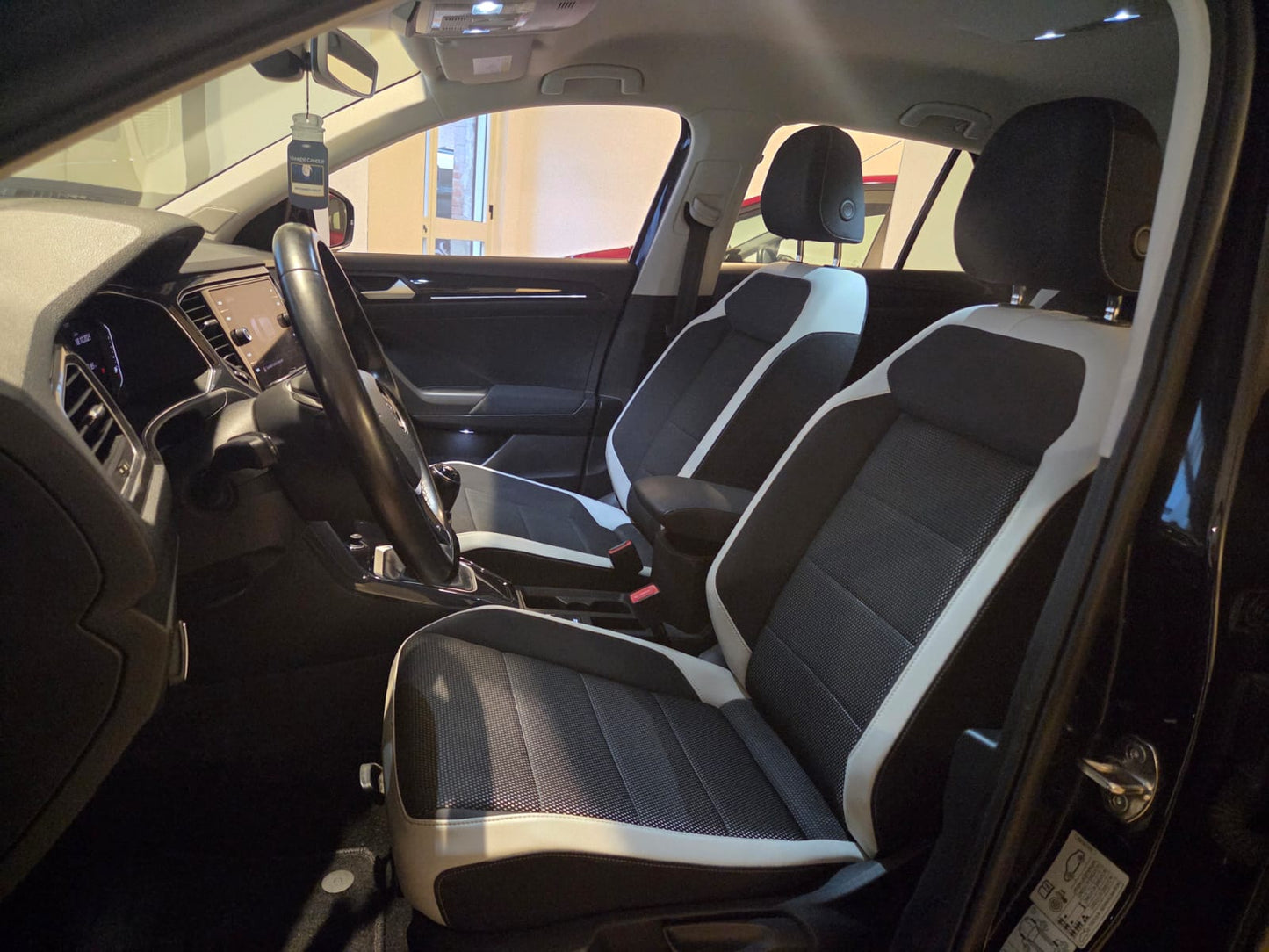 VOLKSWAGEN T-ROC 1.6 TDI SCR ADVANCED BLUEMOTION TECHNOLOGY