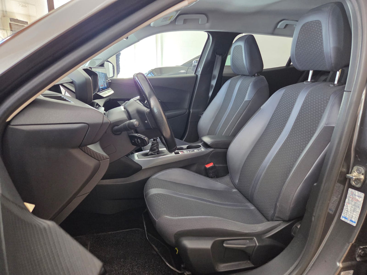 Peugeot 2008 Allure Pack 1.5 BlueHDi 100 CV MANUALE