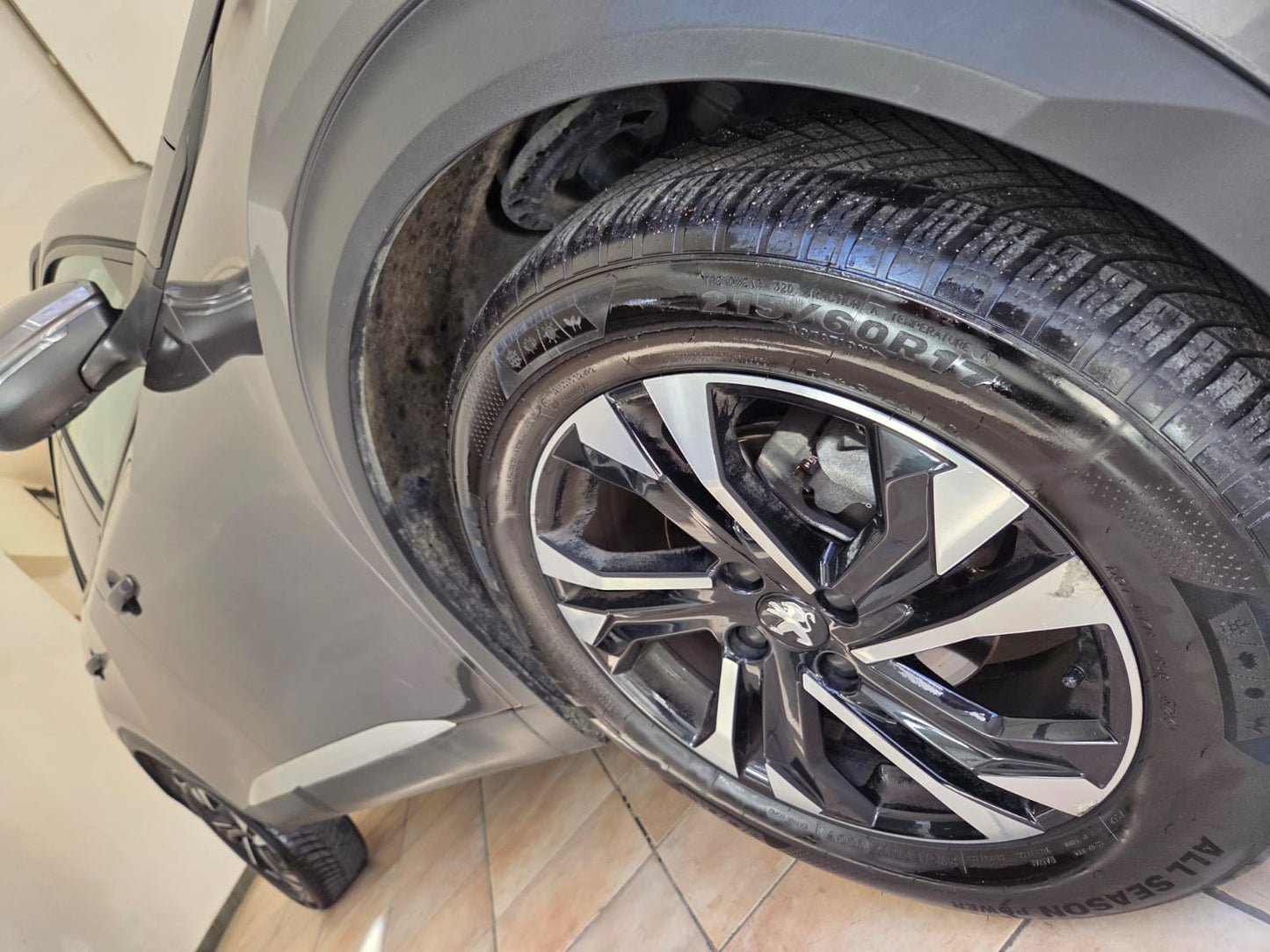 Peugeot 2008 Allure Pack 1.5 BlueHDi 100 CV MANUALE