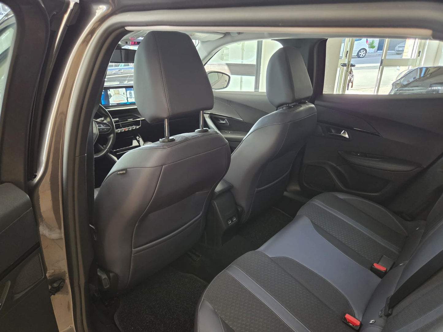 Peugeot 2008 Allure Pack 1.5 BlueHDi 100 CV MANUALE