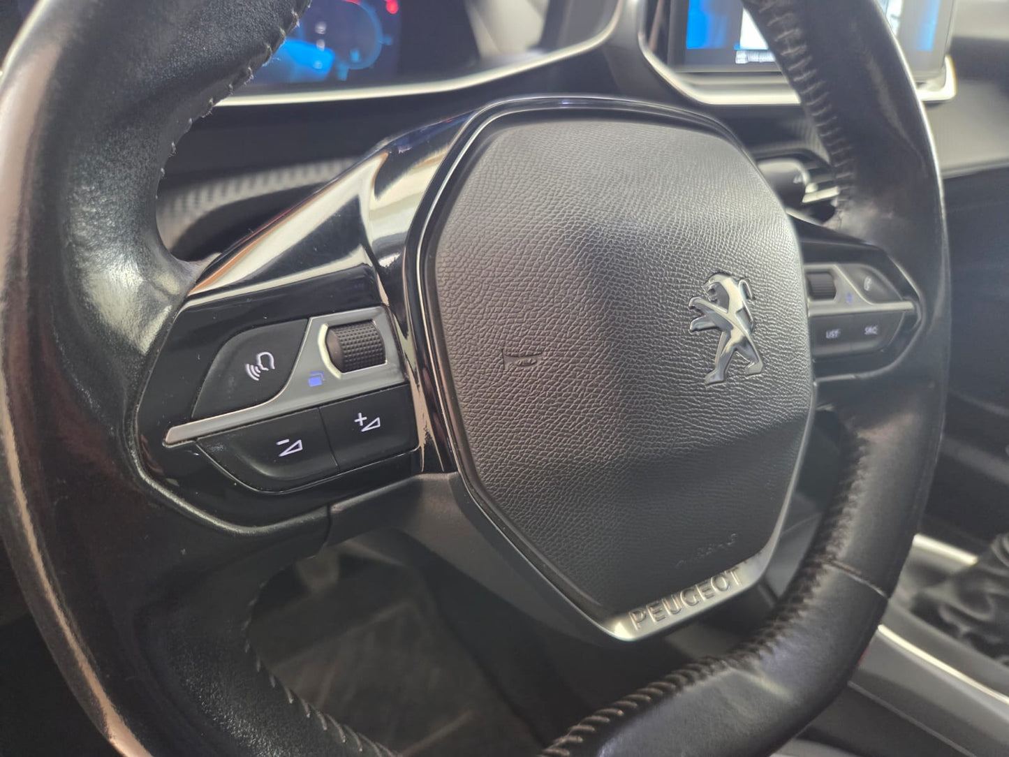 Peugeot 2008 Allure Pack 1.5 BlueHDi 100 CV MANUALE