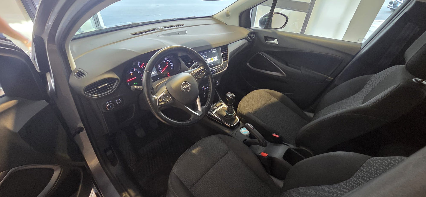 Opel Crossland Business 1.5 Diesel 110 CV – Manuale